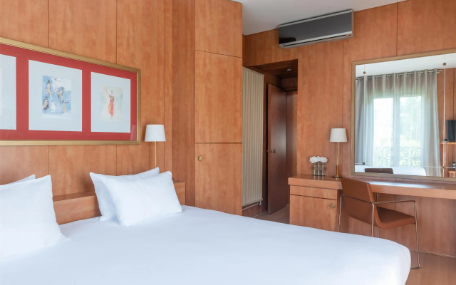 Best Western  Ronceray Opera