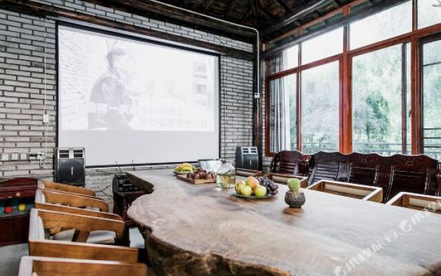 Anji Dongsha Lake Farm Stay