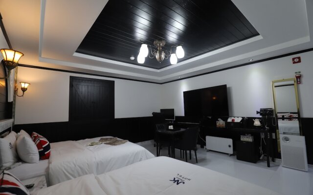 Gunsan JNK Classic Hotel - Black