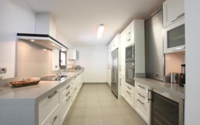 1102 Villa with Pool ,Lounge, Bbq ,Direkt in Marbella