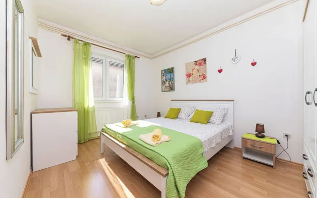 Apartment 3M