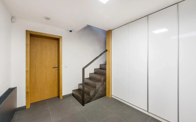 Modern Apartment in a Picturesque 15th-Century Building