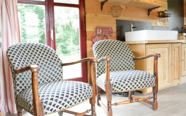 Cozy Mobile Home in Vresse-sur-semois With Terrace