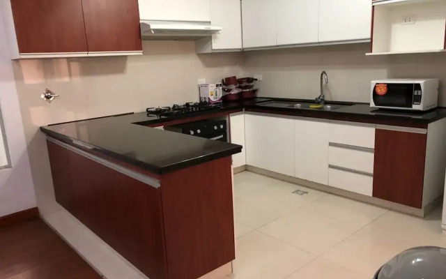 Flores Apartment - Torre Esteban 488