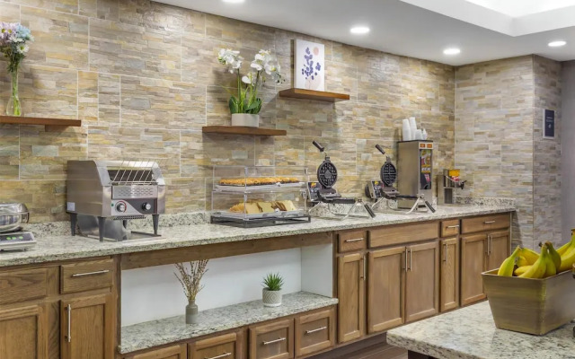 Best Western Plus Raleigh Crabtree Valley Hotel