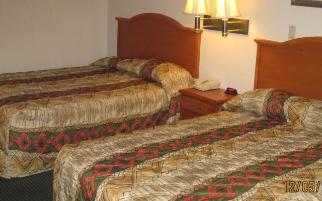 Oakwood Inn