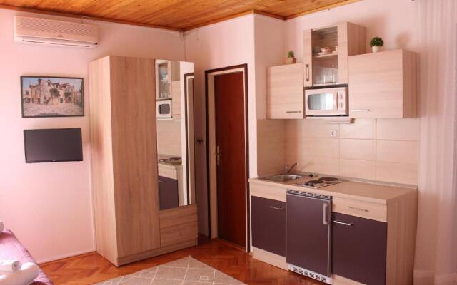 Apartmani Pavičić-Ivelja