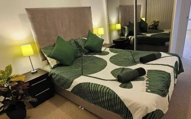 Amazing Flat With City View Near Stratford Station