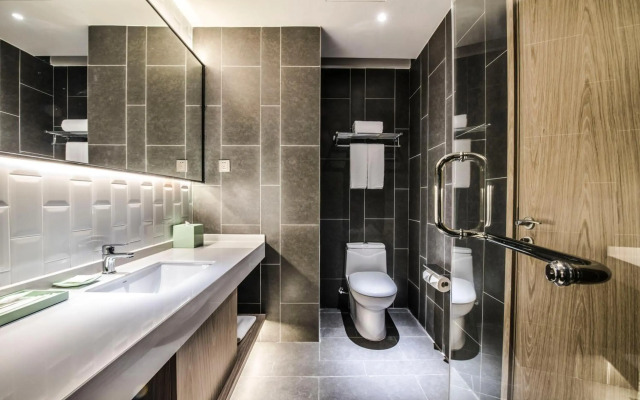 Q-Box Hotel Shanghai Sanjiagang