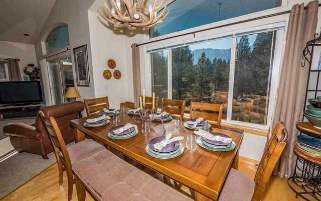 1884 Bakersfield 5 Bedrooms 4 Bathrooms Home