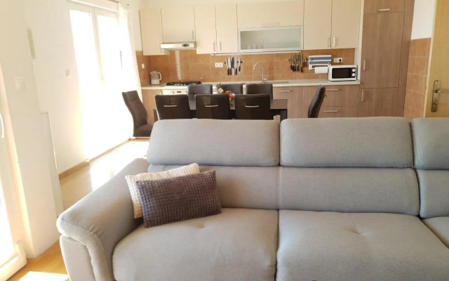 Apartment Tomo
