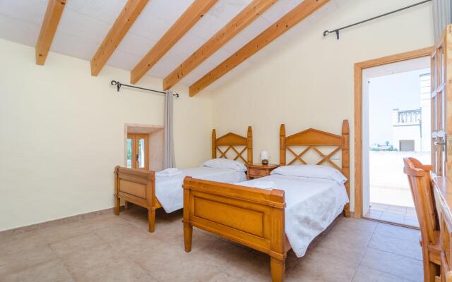 Finca Es Porrassar in Cas Concos des Cavaller
