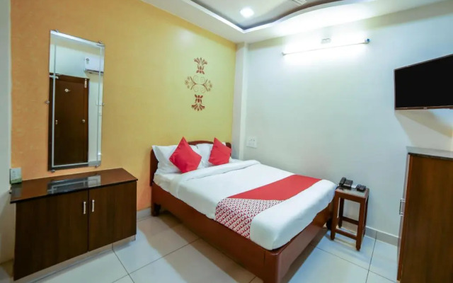 Kartikeya Grande By OYO Rooms