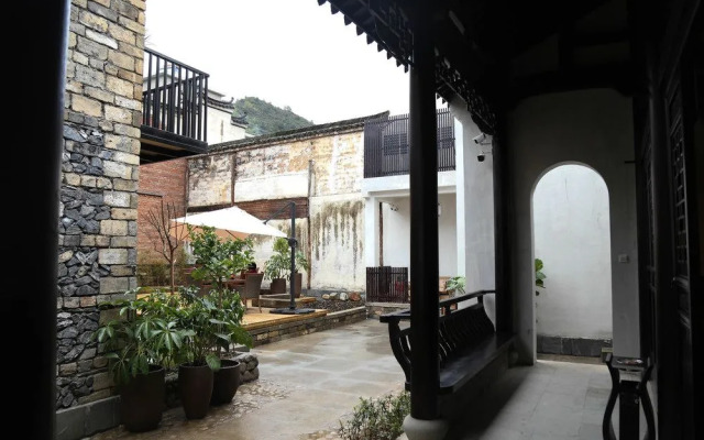 Seclusive Gencaland Hotel