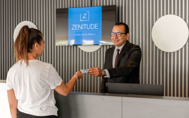 Zenitude Hotel la Valadière, an Ascend Collection Hotel