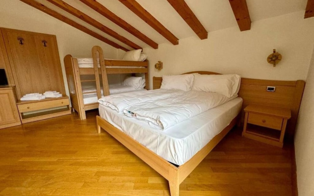 Hc Hotel Garni Room And Apartment