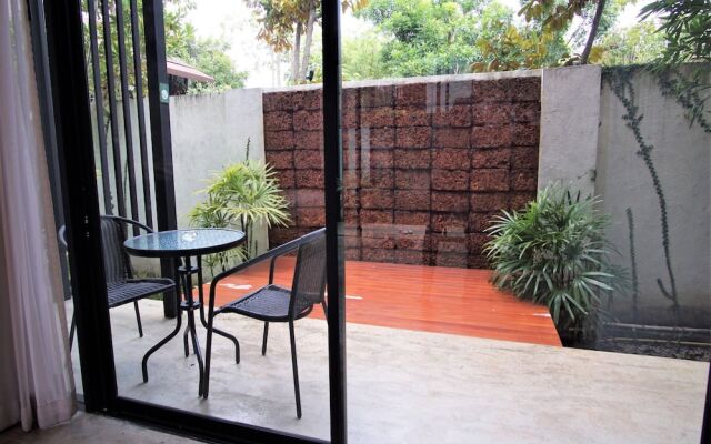 At Leaf Villa