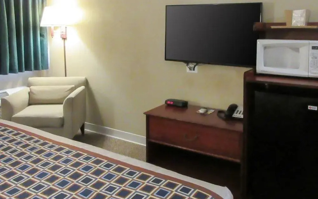 Super 8 by Wyndham Chisago City