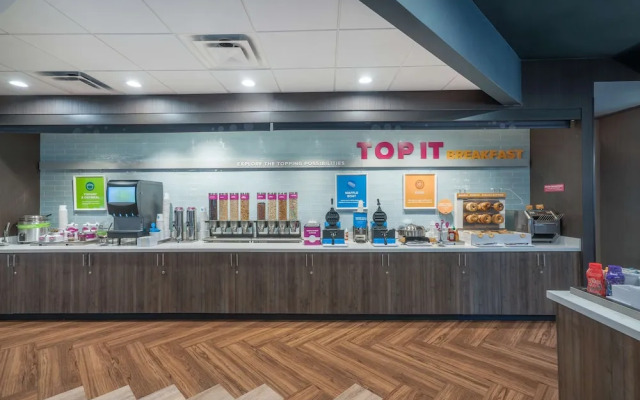 Tru by Hilton Knoxville North I75