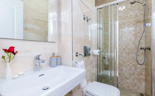 Mata Family Apartments