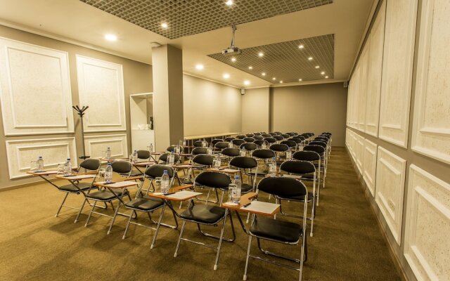 Golden Mir Hotel & Spa
