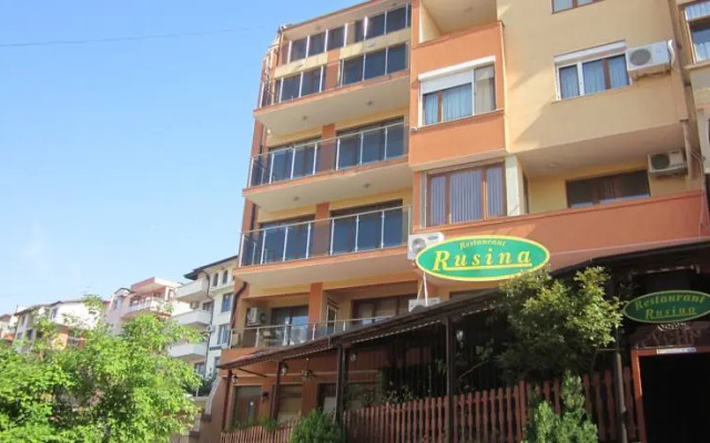 Rusina Guest House