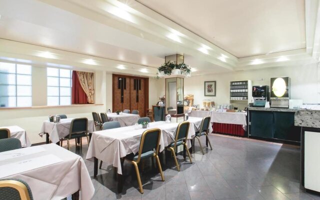 Best Western County House