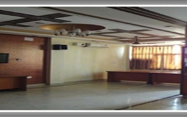 Room Maangta 511 Prashant Vihar