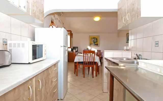 Apartment 950