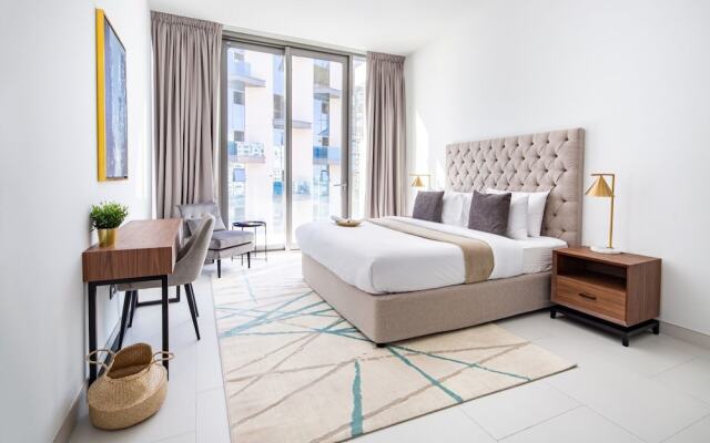 Mesmerizing Upscale 1BR Apartment in Soho Palm Jumeirah