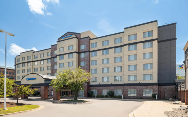 Wyndham Moline on John Deere Commons