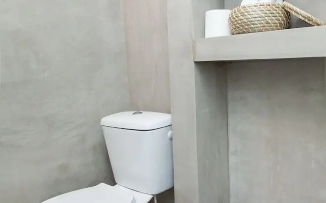Perfect Modern Studio