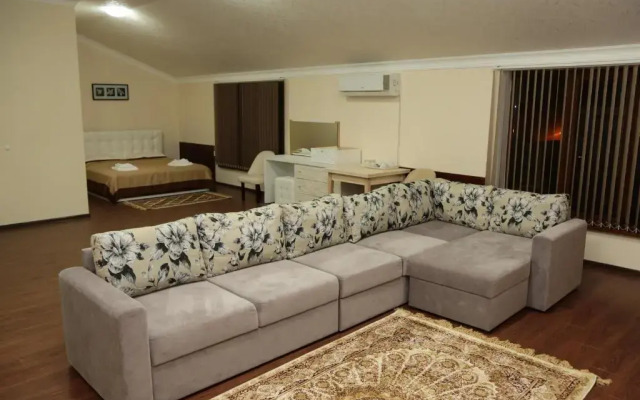 Hollywood 2 Hotel