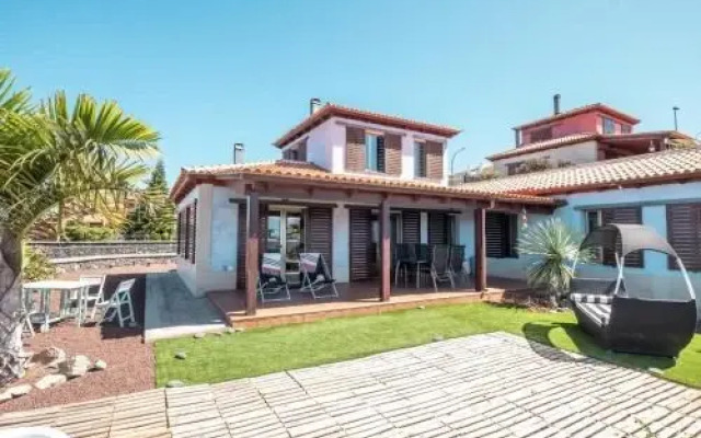 Salitre House