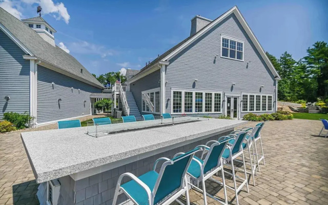 Maritime Meadows Charming Resort-style Home!