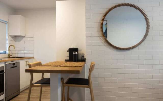Lovely 1BR Apt in Bicton With Backyard and Parking