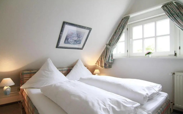 Haus-Meisennest-Wohnung-Amsel