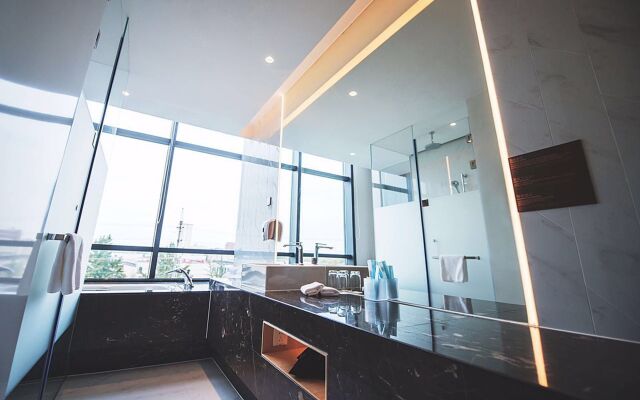 Holiday Inn Express Shanghai Songjiang Fangta by IHG