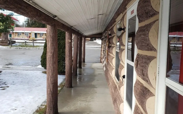 Birchwood Motel