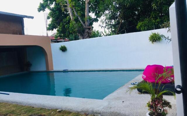 Larosa Hostel Bed And Breakfast