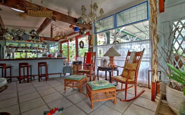 Hale Kawehi B&B Guesthouse