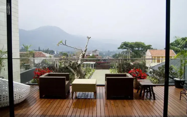 D Green Villa Lembang