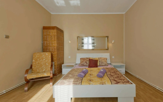70s Hostel