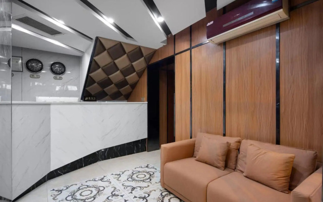 Hongduo Hotel (Xiangxi Road Civil Affairs College)