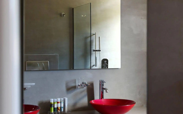 Seleni Suites