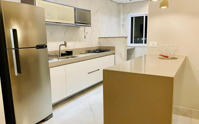 Apto Luxo C/ Vista Mar no Centro de Ubatuba