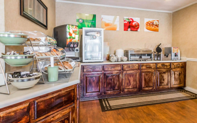 Quality Inn Pooler - Savannah I-95