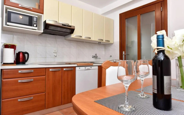 Apartments Sanja in one of favourite part of Poreč beach area