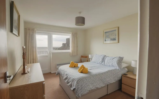 3 Bay View Court