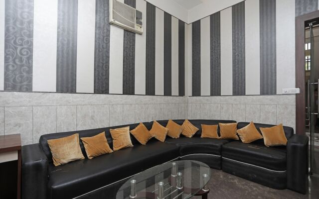OYO 5183 Hotel Subhadra Residency